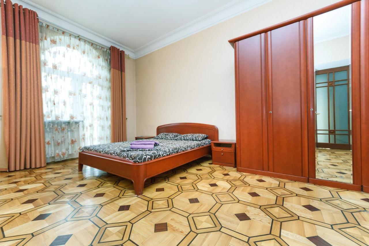 Квартира На Крещатике Kyiv Exterior photo